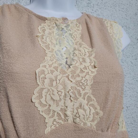 Gimmicks by BKE Womens Babydoll Lacey Keyhole Y2K Tank Top Size S Coquette Fairy - Picture 3 of 7